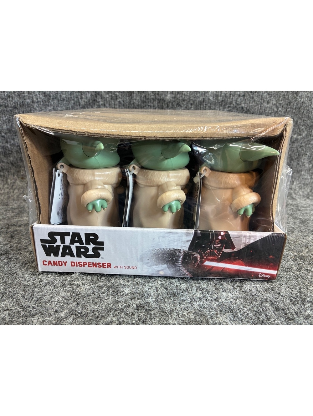 Star Wars Candy Dispenser with Sound Yoda Fett Vader 6 Total